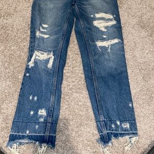 A&F ANNIE HIGH RISE GIRLFRIEND 27/4 R